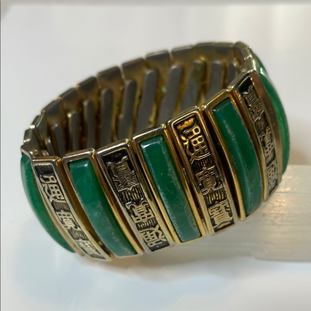 Vintage Asian Expansion Gold Tone and Green Lucite Stretch Cuff Bracelet